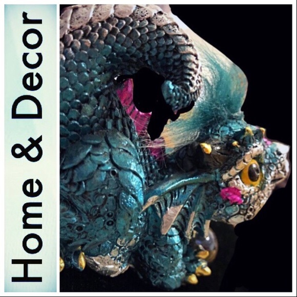 boutique Other - 🎉HP🎉Figurine-Dragon holding Crystal Ball